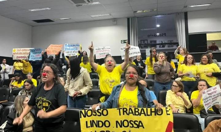 Câmara aprova mudanças para educadoras infantis e reajuste salarial será tratado à parte