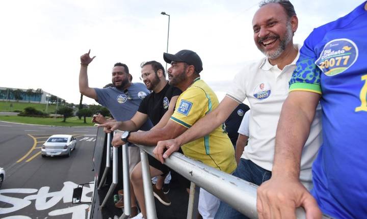 Du Cazellato promove carreata com mais de 800 veículos neste sábado