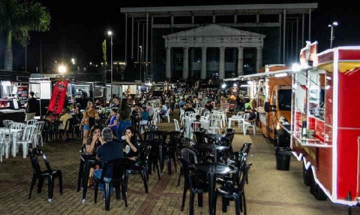 Feira noturna de agosto será nesta quarta-feira, 12