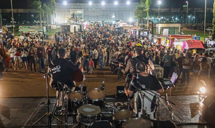 Feira noturna de setembro será nesta sexta-feira, 25