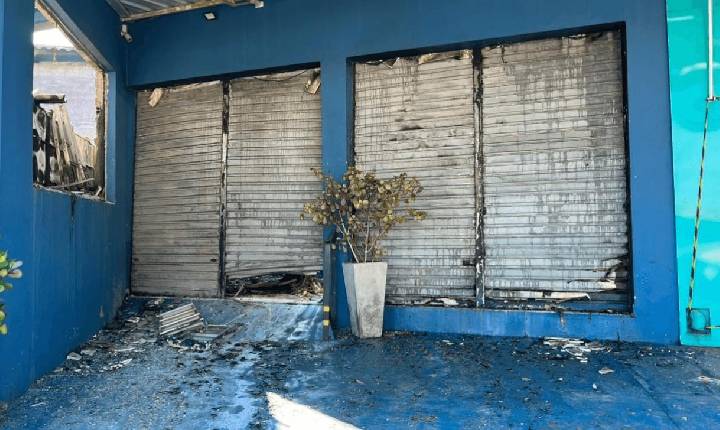 Incêndio atinge loja de produtos de limpeza em Paulínia