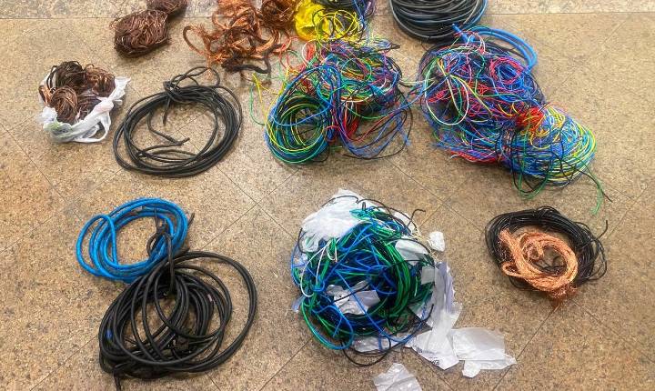 Ladrão de fios e receptador são presos por furto de cabos de cobre