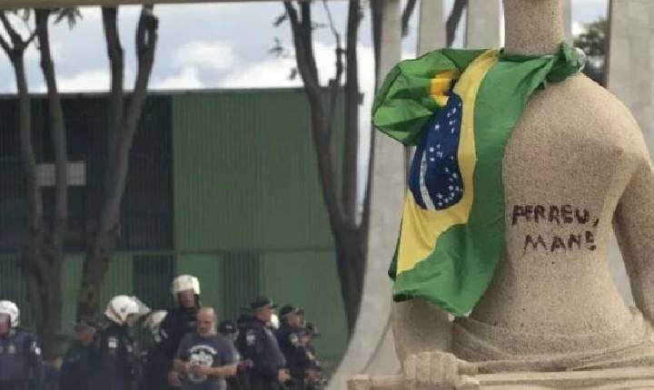 Moraes nega redução de pena a Débora do Batom pelos atos de 8/1