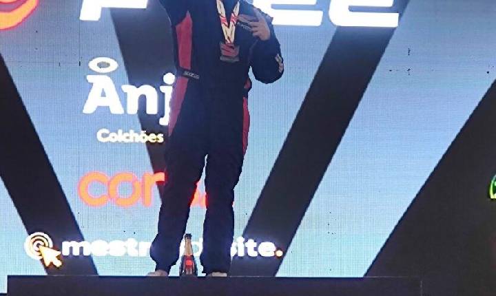 Piloto de Paulínia, João Alécio vence em sua estreia em Interlagos pela Fórmula Vee