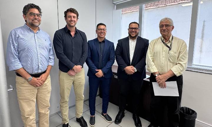 Prefeito cobra fiscalização da Arsesp de problemas causados pela Sabesp e Comgás