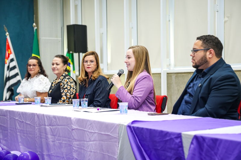 1ª Conferência Municipal de Políticas para as Mulheres reúne cerca de 150 pessoas