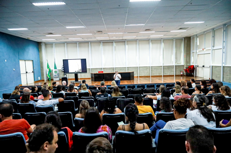 Educação promove reunião de acolhimento profissional