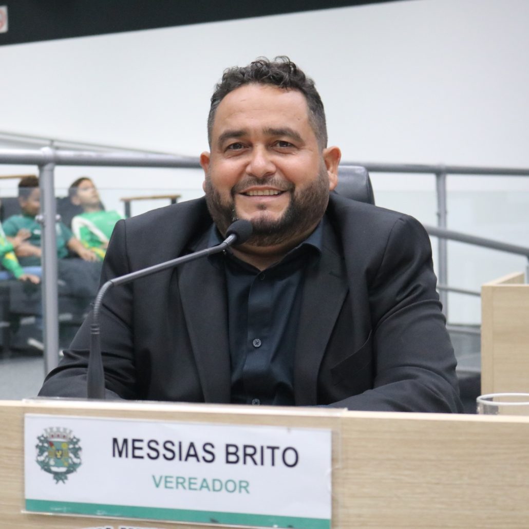  Messias repassa recursos para ar-condicionado em escolas e materiais da saúde