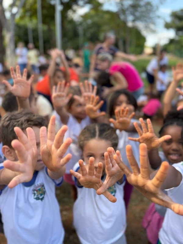 Prefeitura realização ação ambiental educativa