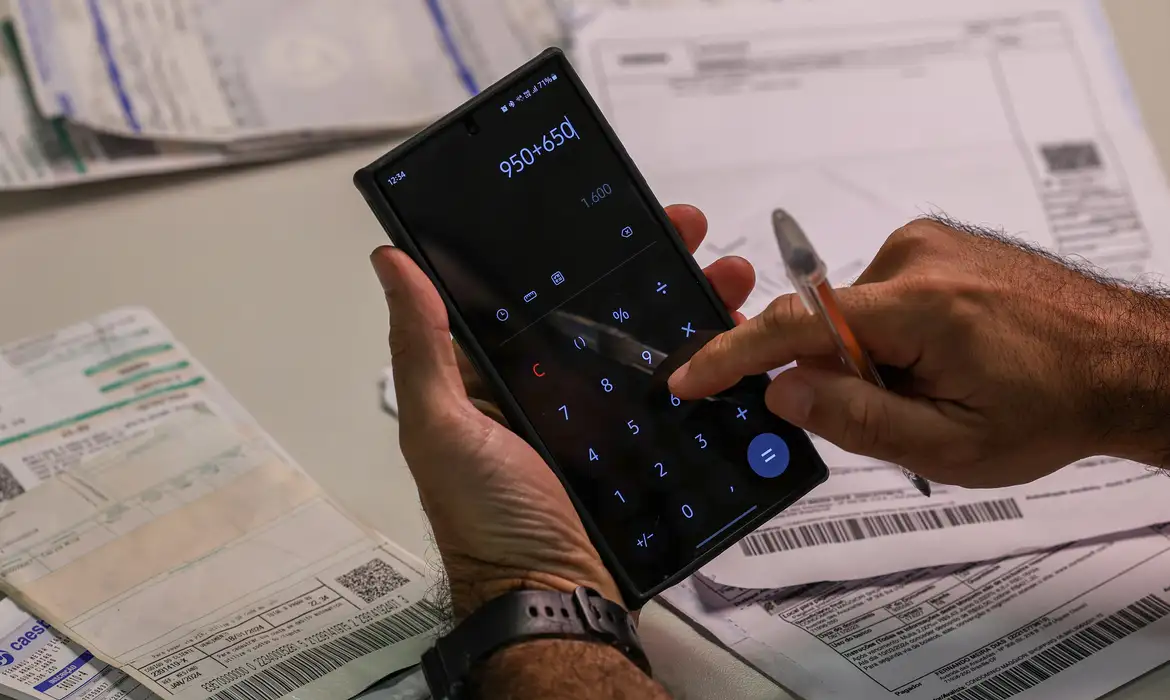 Novo consignado pode ampliar endividamento de trabalhadores