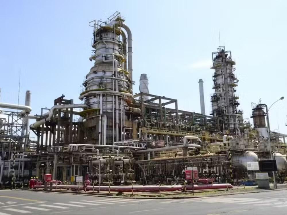 Produção da Replan supera pela primeira vez em 2025 volume do ano anterior