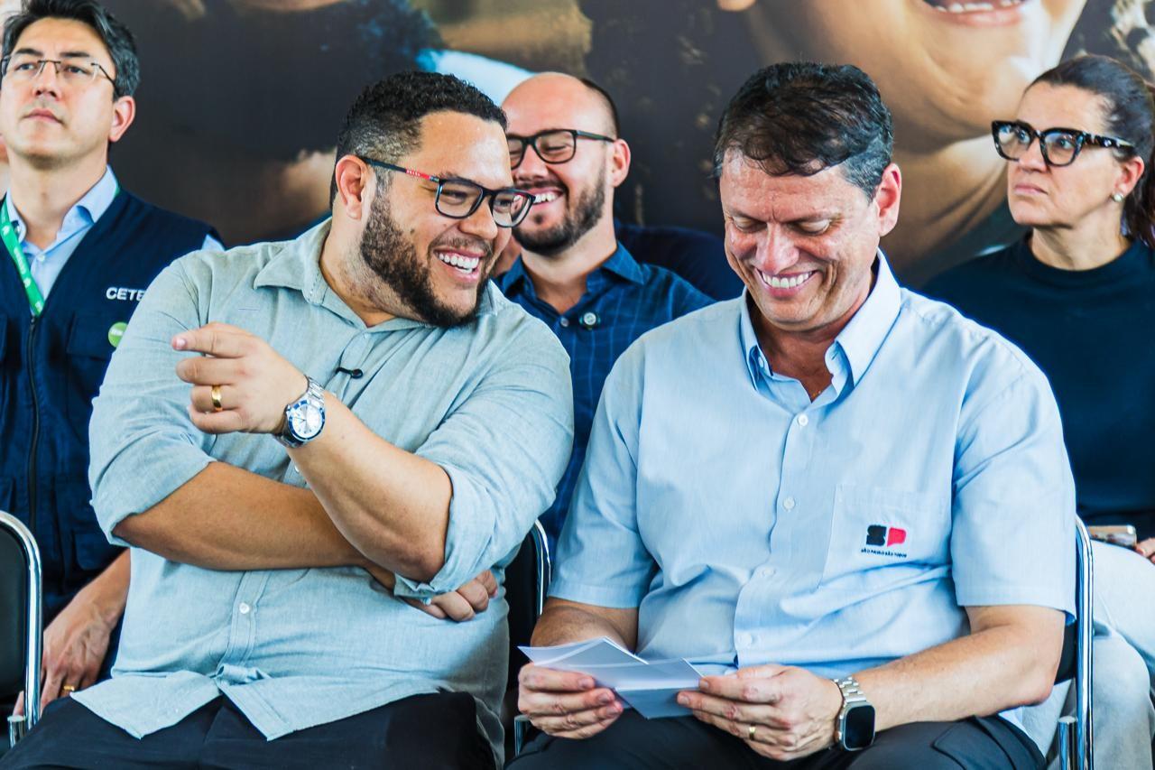 Governador Tarcísio de Freitas e prefeito Danilo Barros inauguram nova ETE de Paulínia