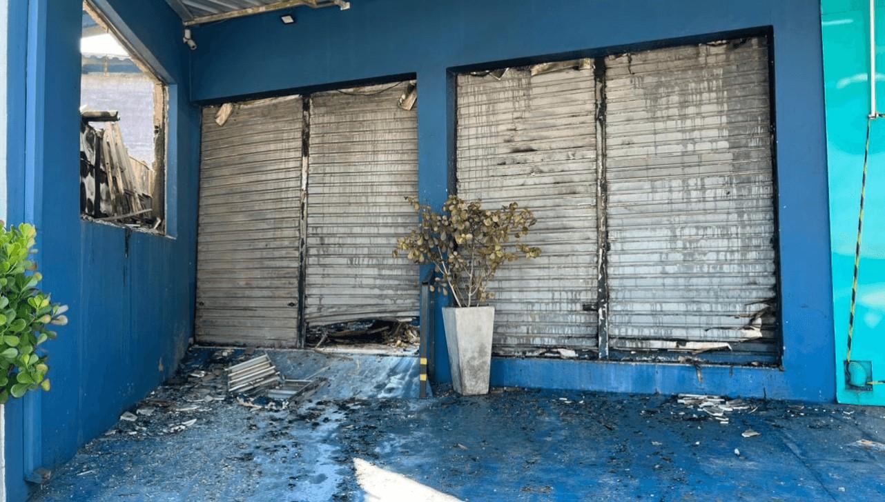 Incêndio atinge loja de produtos de limpeza em Paulínia