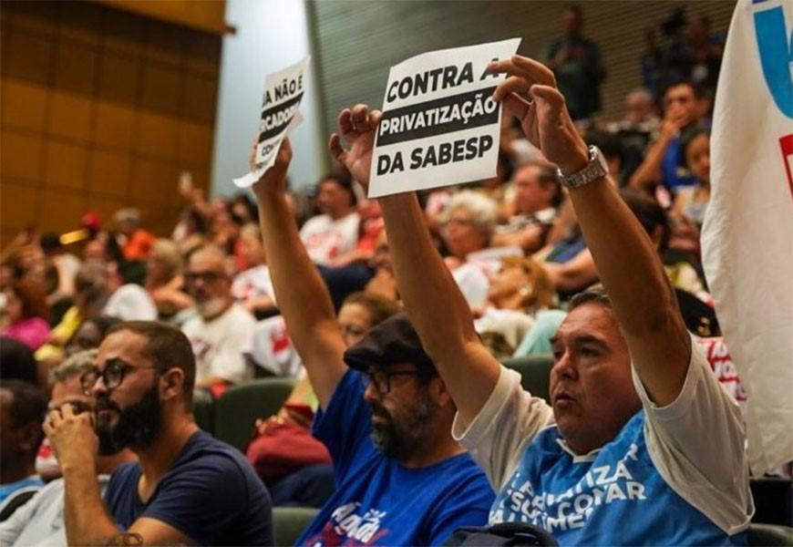 Cidades iniciam CPIs para investigar serviço desastroso e aumento de queixas após privatização da Sabesp