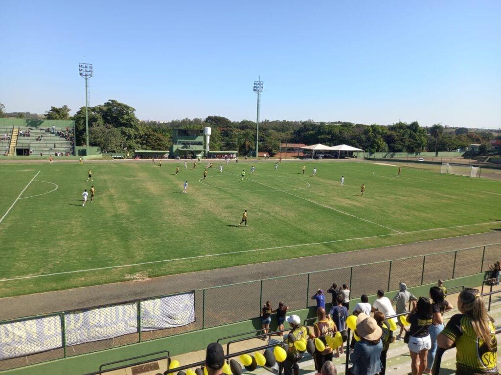 Paulínia FU e Guarulhos jogam hoje no Estádio Luis Perissinotto, em Paulínia