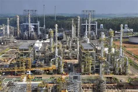 Refinaria de Paulínia receberá R$ 6 bi para ampliar produção