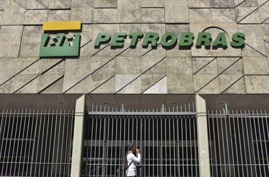 Justiça condena executivos da Petrobras por corrupção e lavagem em contratos da Replan
