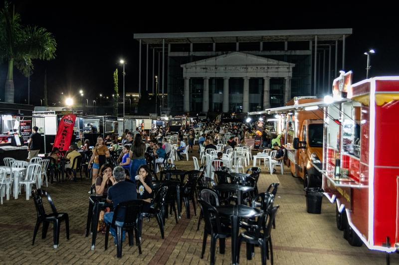 Feira noturna de agosto será nesta quarta-feira, 12