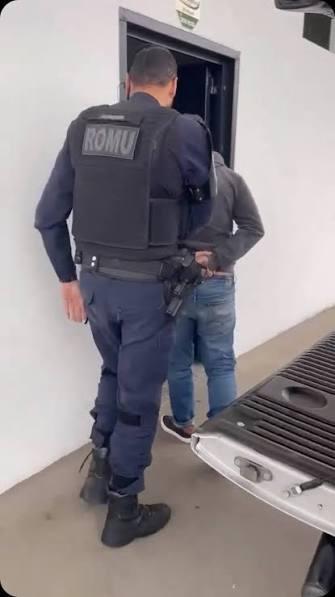 Homem condenado por estupro é preso após ser identificado por reconhecimento facial