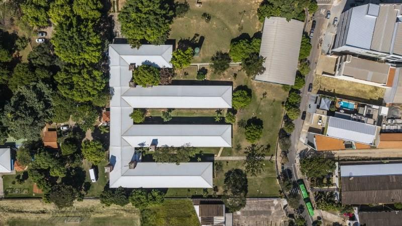 Novo contrato amplia de 112 para 296 profissionais responsáveis pela limpeza das escolas municipais