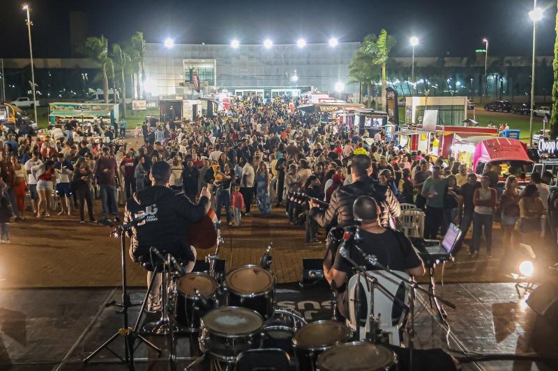 Feira noturna de setembro será nesta sexta-feira, 25