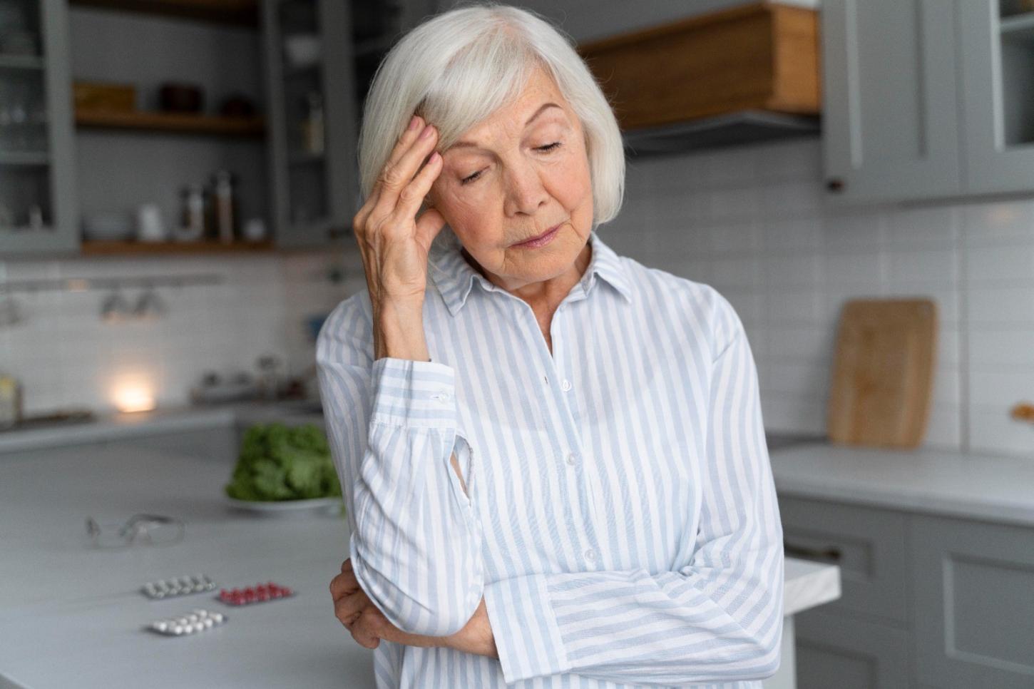 Esquecimento frequente é sinal de Alzheimer? Veja como diferenciar o normal do patológico